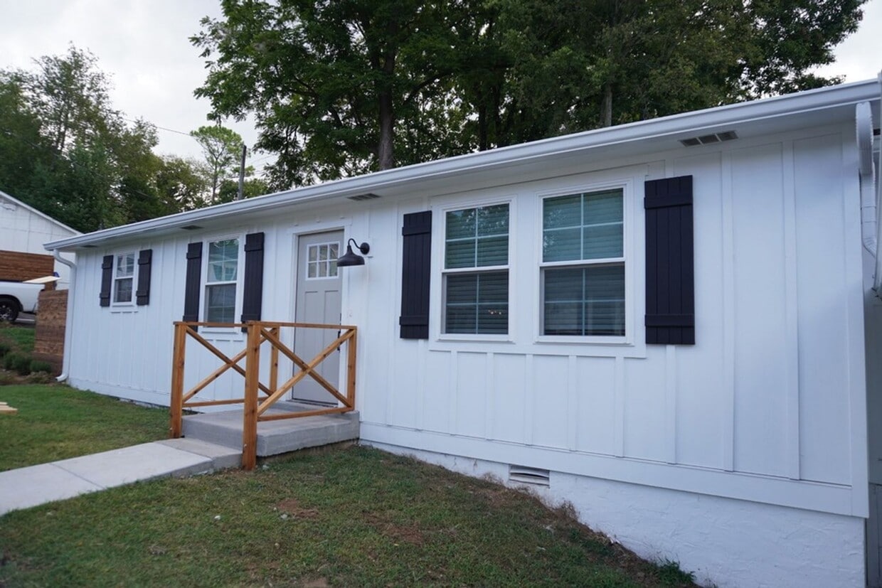 Photo - 2128 Sharondale Drive, Unit A & D