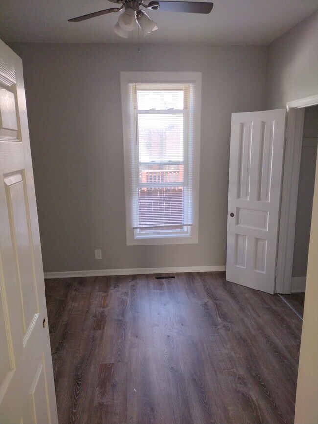 BEDROOM 2 - 37 Gates St