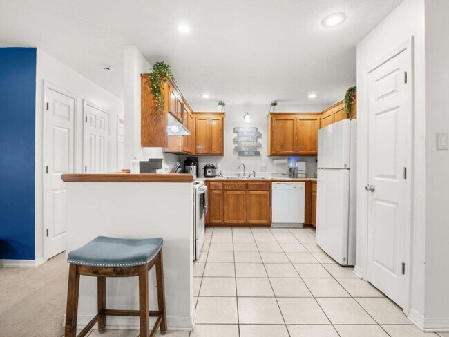 Building Photo - 6106 Fagan Cir