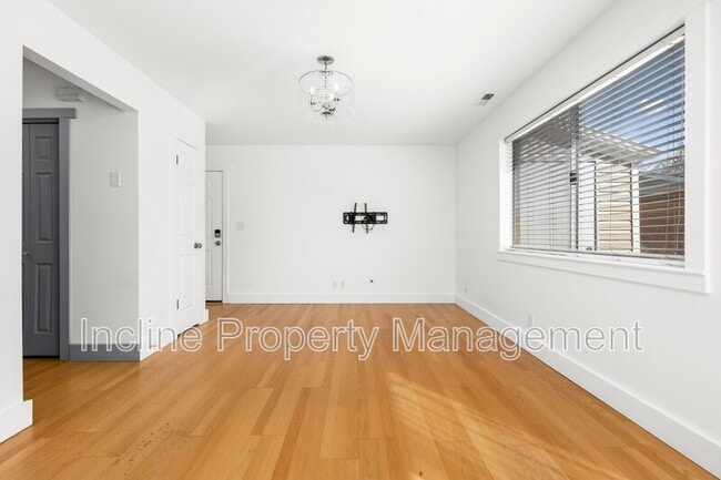 Building Photo - 147 W 905 N