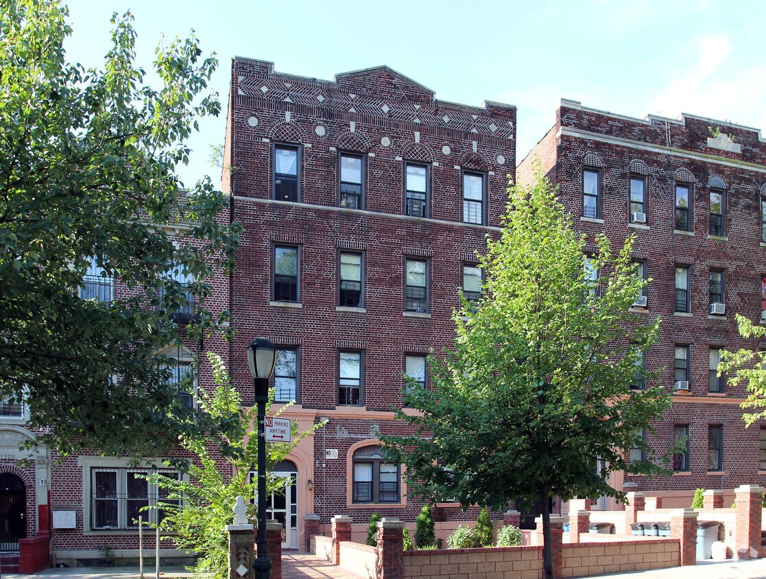 Primary Photo - 1314 Eastern Pky