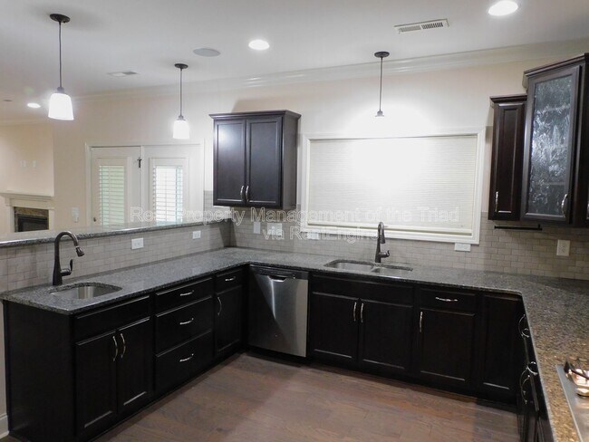 Foto del edificio - 4517 Gunnersbury Ln