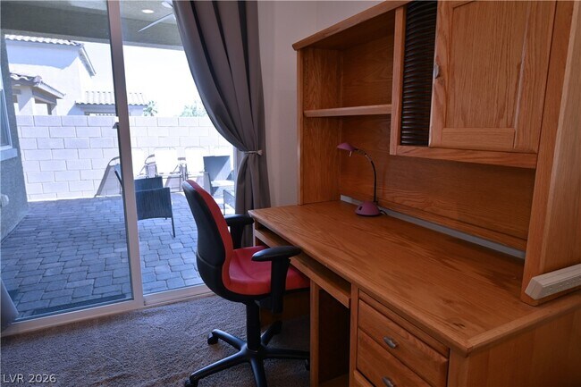 Foto del edificio - 7511 Mojave Wind Ave