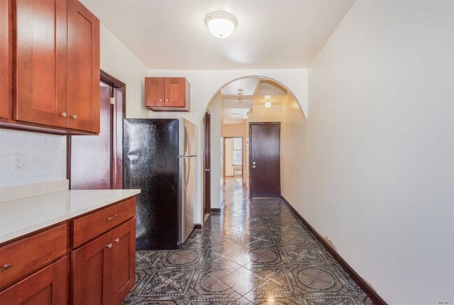 Foto del edificio - 1055 Rutland Rd