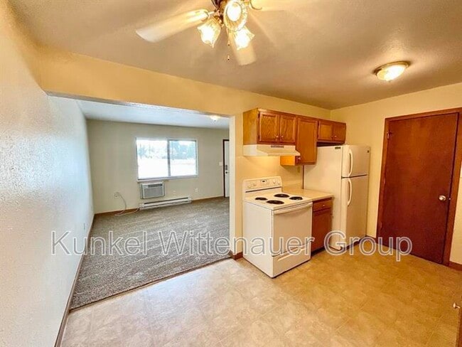 Building Photo - 2609 Sierra Dr