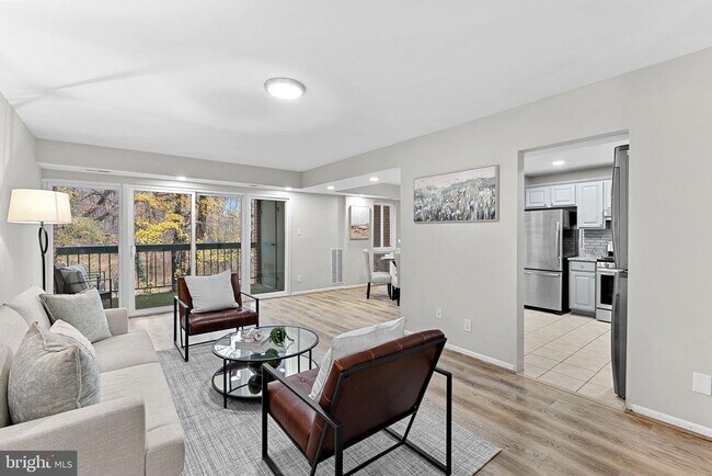 Building Photo - 11808 Breton Ct