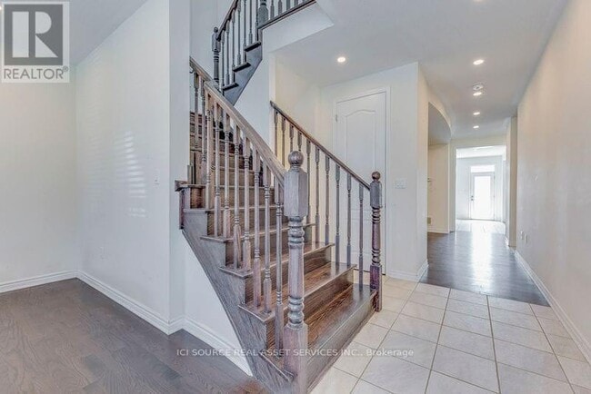 Building Photo - 52 Portman St