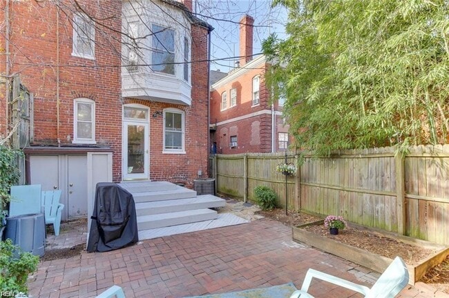 Photo - 632 Redgate Ave House