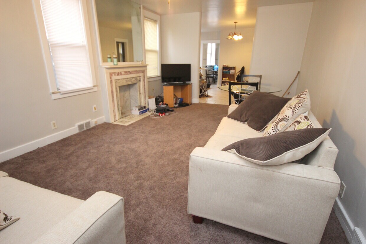 Foto principal - 5920 Nicholson St