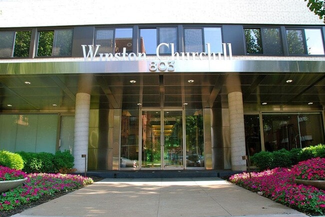 Foto del edificio - {803 #604} Churchill Condo Located on the ...