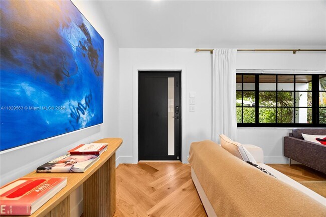 Foto del edificio - 235 NE 90th St