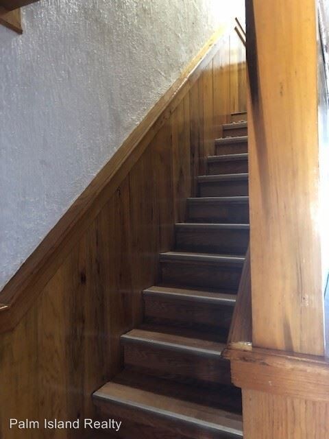 Building Photo - 3 br, 2.5 bath House - 821 Esconditas Place