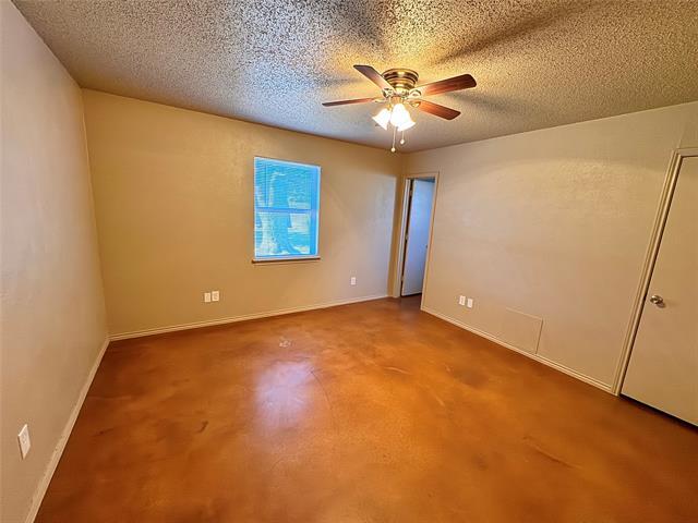 Foto del edificio - 5204 Hideaway Ct