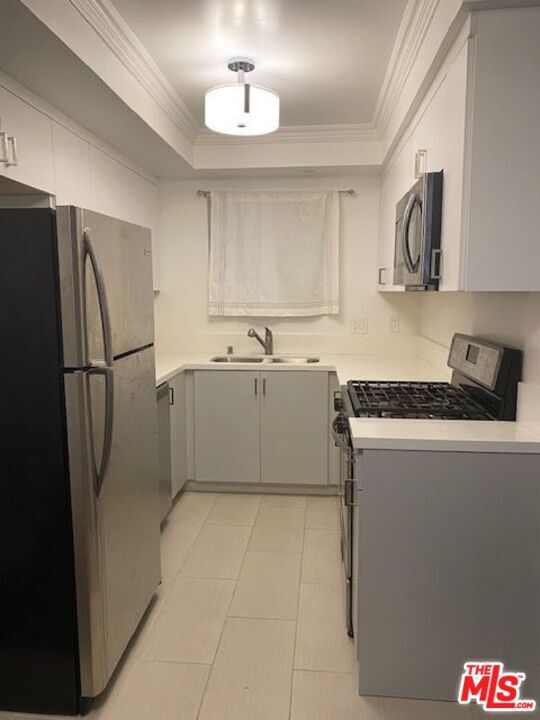Foto del edificio - 1030 N Orange Grove Ave