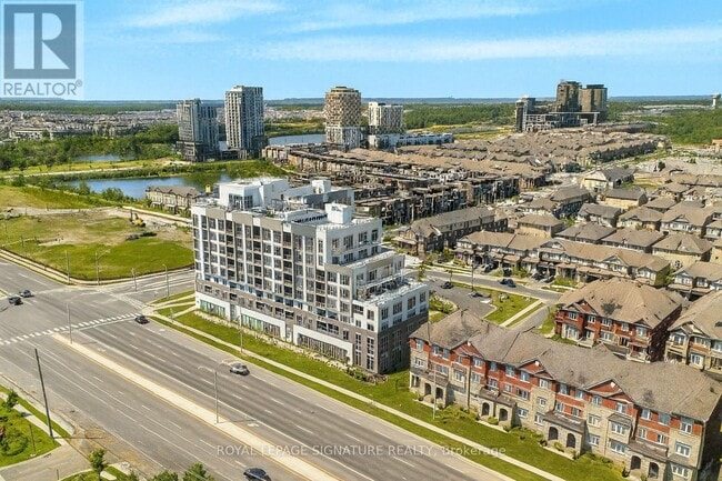 Building Photo - 412 Silver Maple Rd