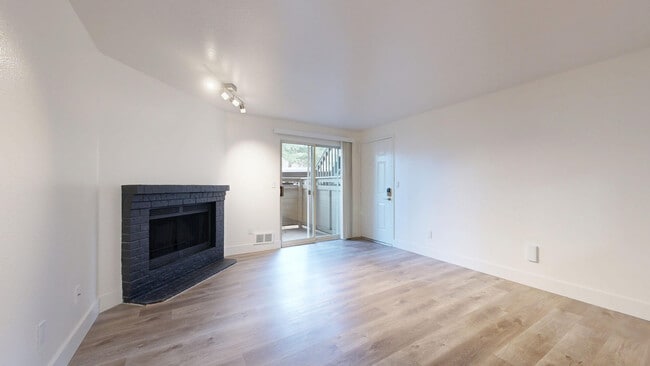 Interior Photo - Hunt Club