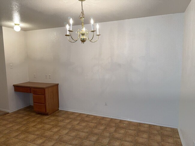 Building Photo - 5304 Lauren Lea Dr