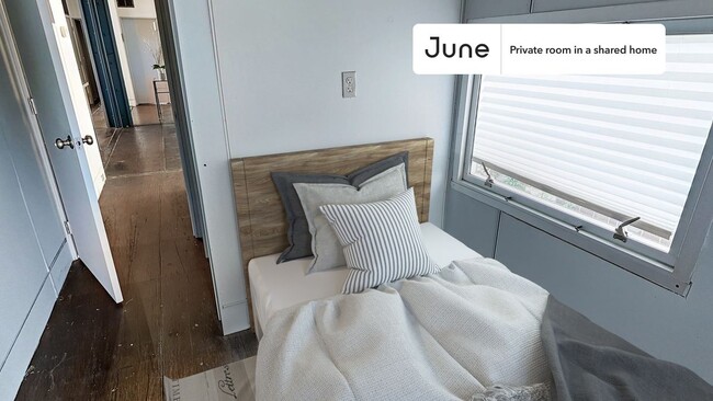 Building Photo - Room in Shared 6 bed/6 bath home