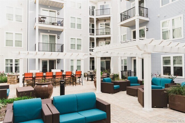 Foto del edificio - 116 Searing Ave