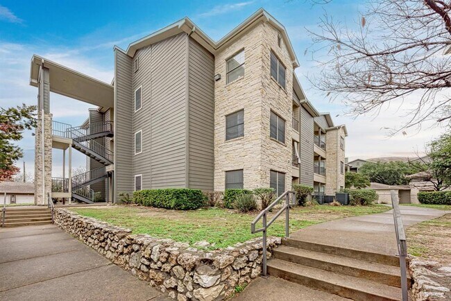 Foto del edificio - 2320 Gracy Farms Ln