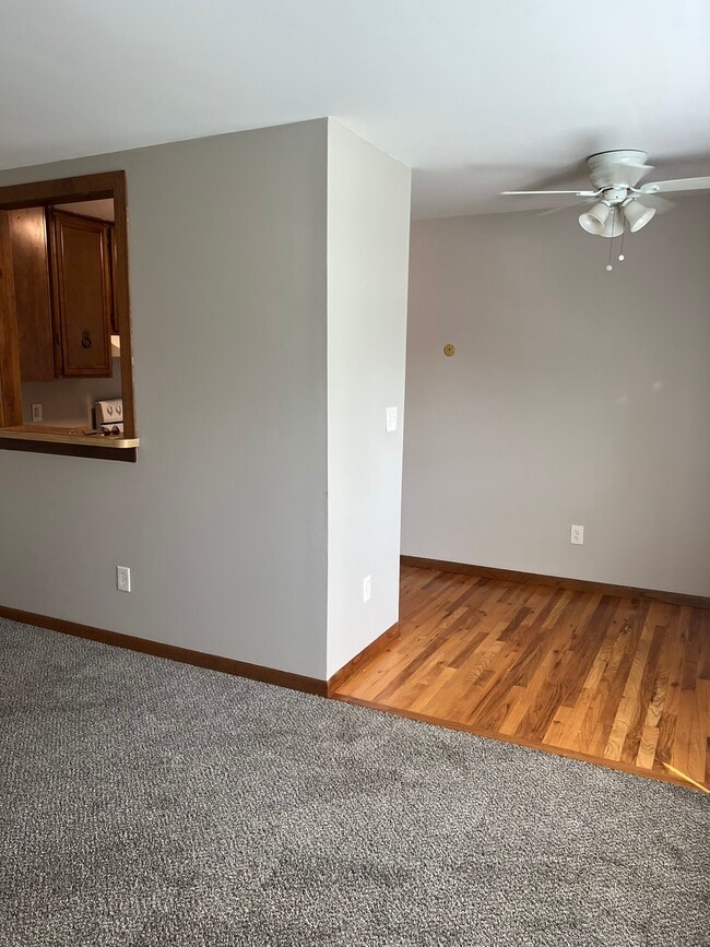 Building Photo - 39499 Muffatt St