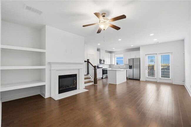 Building Photo - 6405 Shalks Xing Dr