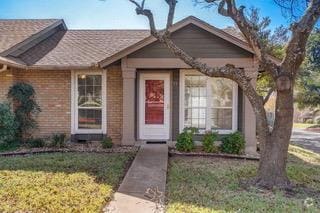 Building Photo - 1015 E Yager Ln
