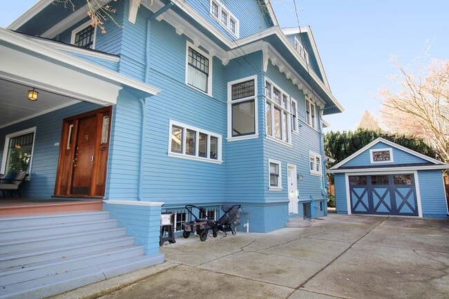 Foto del edificio - 2343 NE 21st Ave