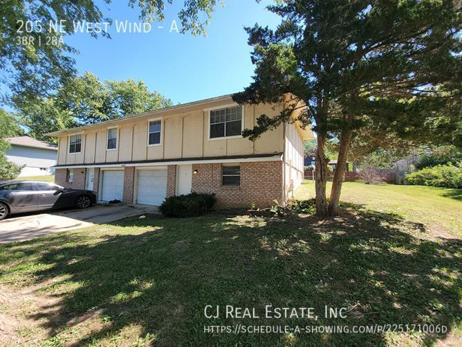 Foto principal - 205 NE Westwind Dr