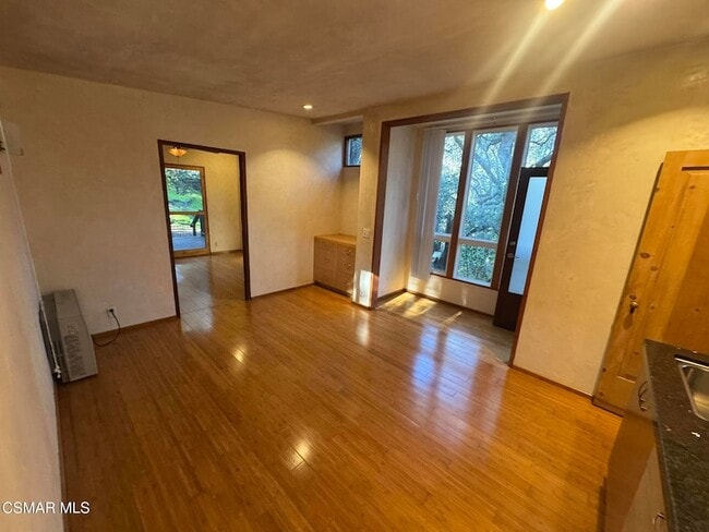 Foto del edificio - 1281 Old Topanga Canyon Rd