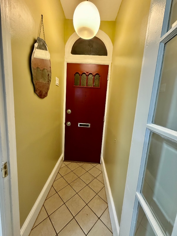 Building Photo - 2628 E Somerset St