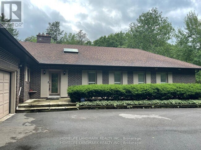 Building Photo - 34 Steeplechase Ave
