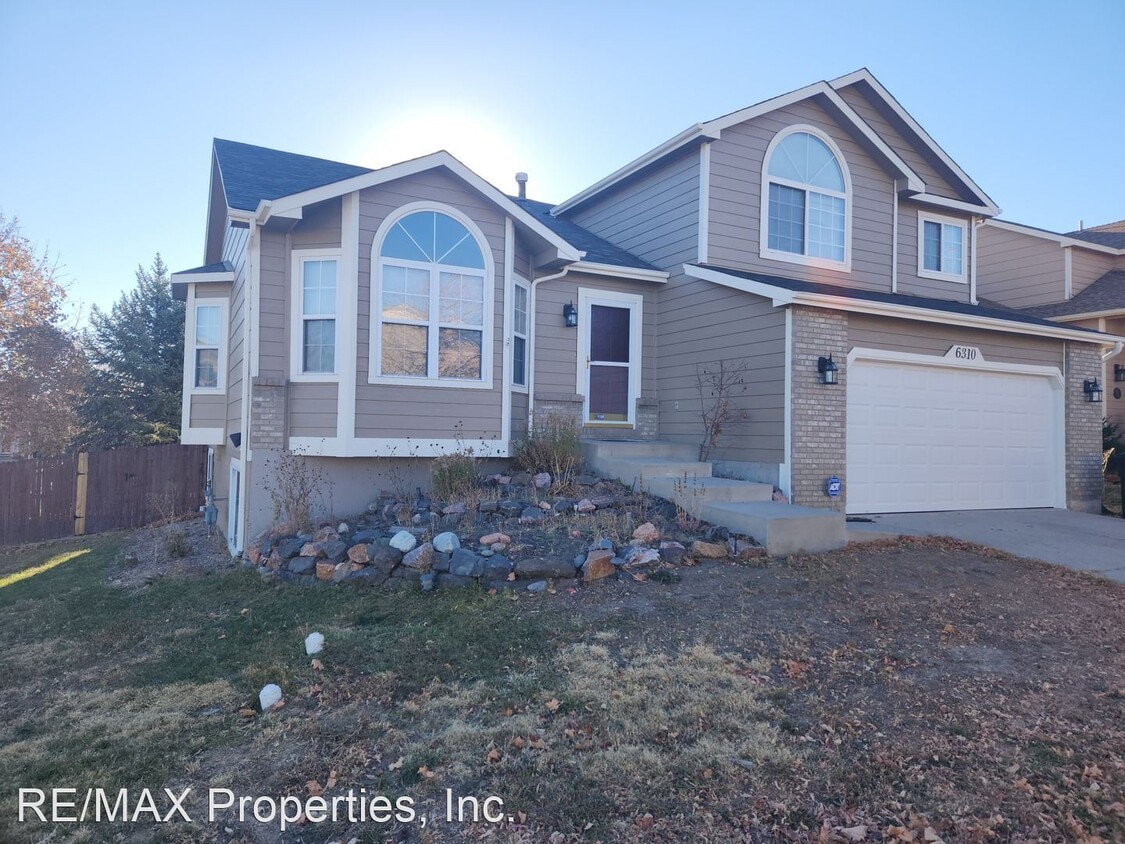 Primary Photo - 4 br, 3.5 bath House - 6310 Whirlwind Dr.