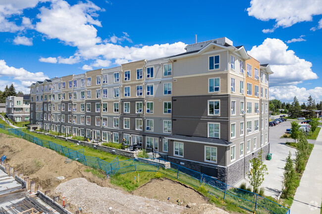 Building Photo - Horizon View