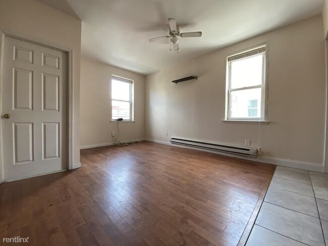 Building Photo - 1221 S 19th St