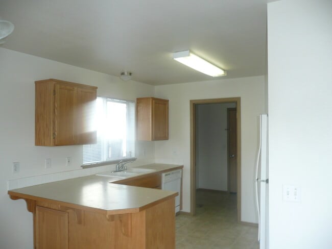Building Photo - 15216 41st Ave E