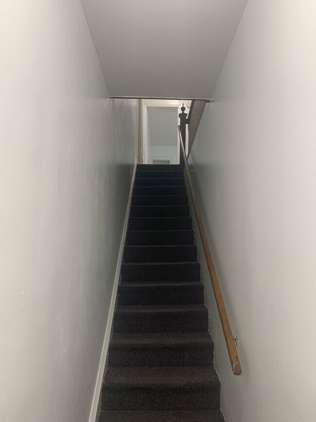 Foto del edificio - 2nd Floor Apartment West End York City