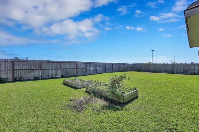 Foto del edificio - 243 Racetrack Ln