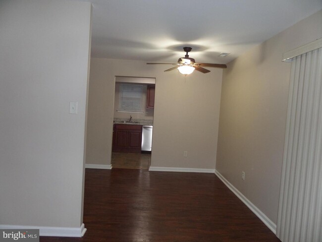 Building Photo - 3305 Johns Ct