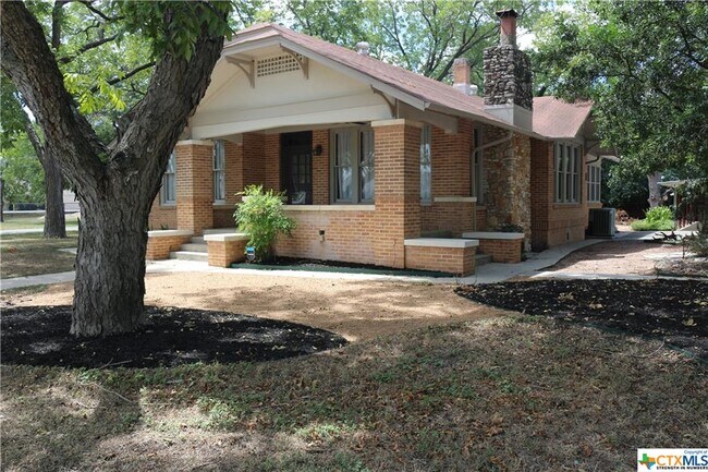 Building Photo - 409 Rusk St
