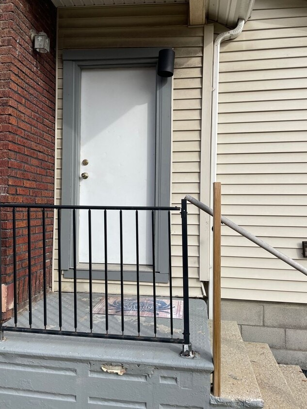 Primary Photo - 369 Stambaugh Ave