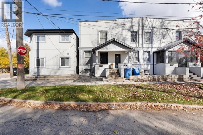 Building Photo - 712 Brock St