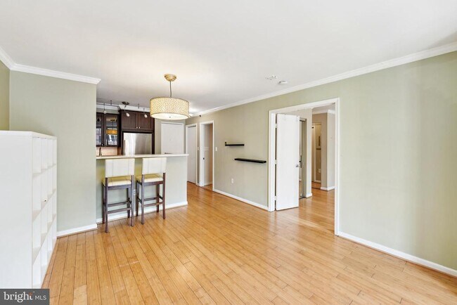 Building Photo - 1230 23rd St NW