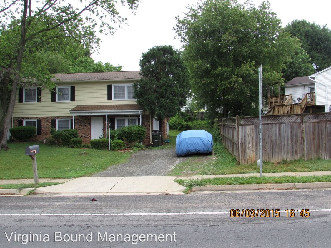 Foto del edificio - 13757 Mapledale Ave