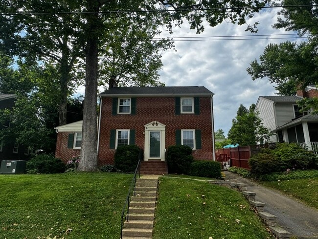 Building Photo - 3br 2.5ba home in Sycamore Gardens, N Arli...