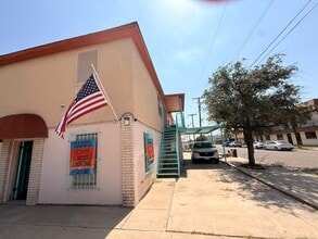 Building Photo - 2901 San Agustin Ave