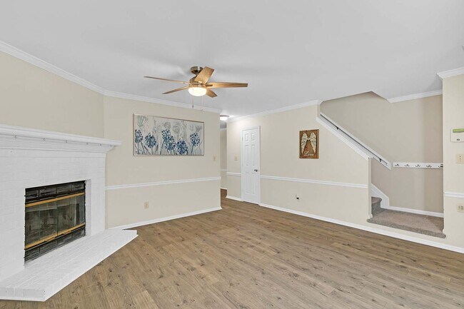 Building Photo - 105 Choisy Crescent