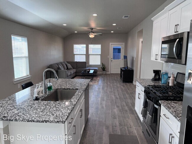 Foto del edificio - 3 br, 2 bath House - 4614 126th Street