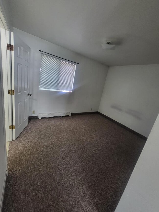 Building Photo - 855 N 700 E
