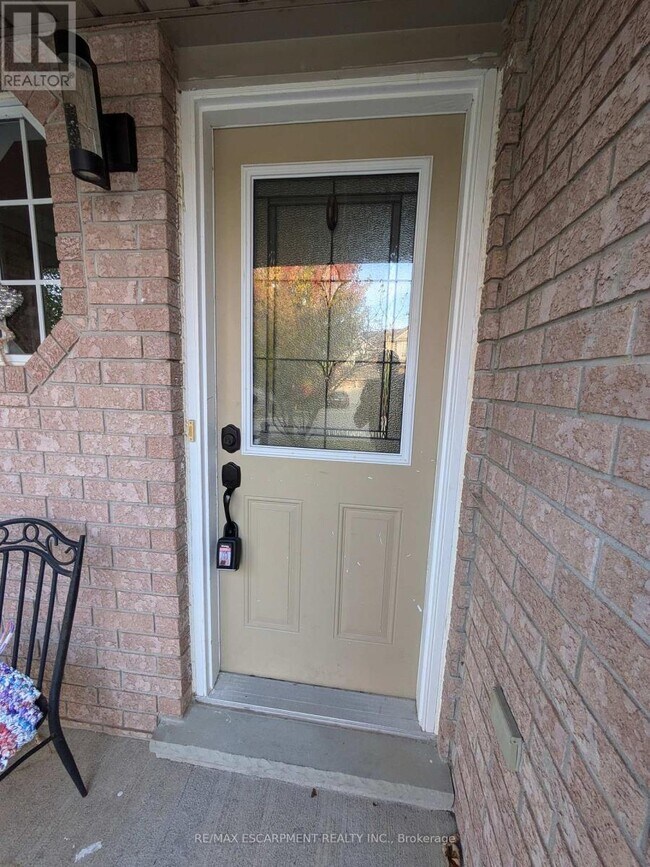 Building Photo - 218 Dearborn Blvd